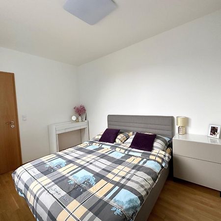 Apartment With Free Parking In Praga Zewnętrze zdjęcie